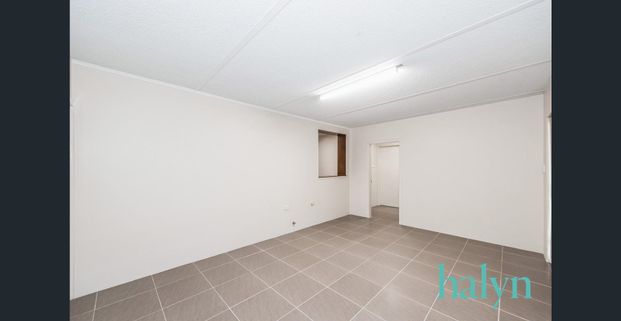 Retro Charm - Photo 1