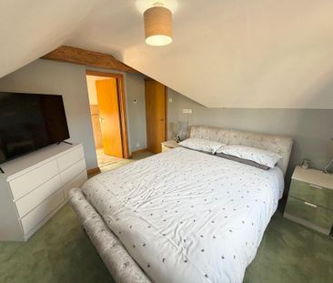 3 bedroom semi-detached house to rent - Photo 3