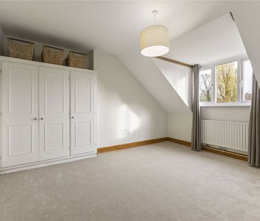 Effingham Road, Long Ditton, Surbiton, Surrey, KT6 flat to rent - Photo 1