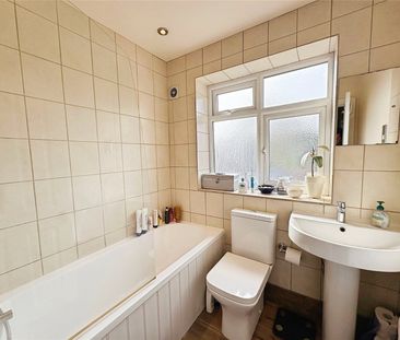 Kingfield Road, Woking, Surrey, GU22 9AA - Photo 6