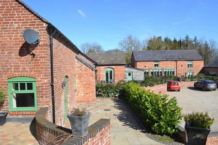 2 bedroom barn conversion to rent - Photo 4