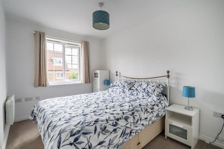 College Court, Dringhouses, York, YO24 1UG - Photo 5