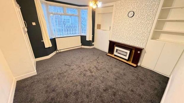 Cranleigh Road, Feltham, TW13 - Photo 1