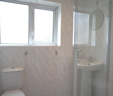 3 bedroom flat to rent - Photo 3