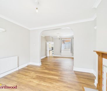 2 bedroom end of terrace house to rent - Photo 1