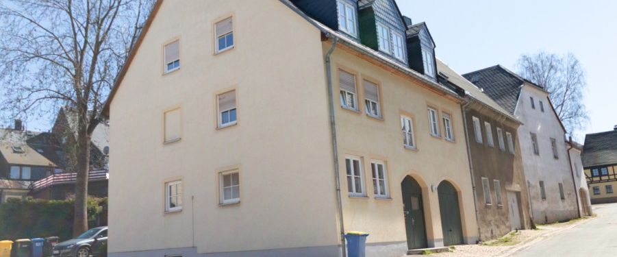 Moderne 1-Raum-Wohnung mit Einbauküche und PKW-Stellplatz im Zentrum von Schlettau! - Foto 1