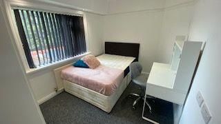 4 bedroom terraced house to rent - Photo 3