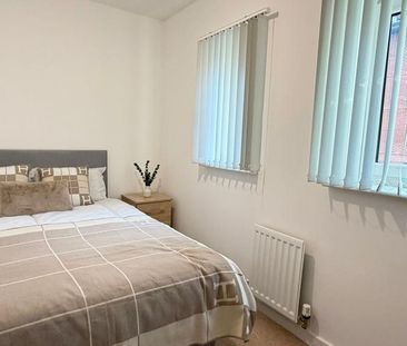 1 bedroom in a house share to rent - Photo 2