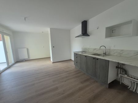 Location Appartement 2 pièces 45m² ARMENTIERES 59280 - Photo 3