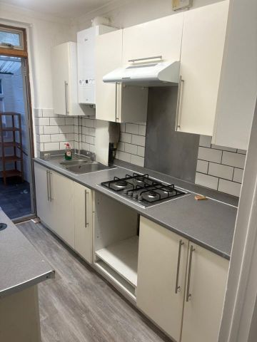 3 Bed Terraced House, Westcombe Avenue, CR0 - Photo 5