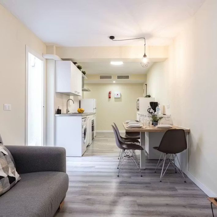 Pasaje Mármoles, Málaga, Andalusia 29007 - Photo 1