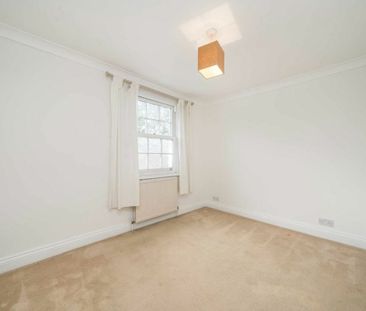 High Street, TW12, London - Photo 2