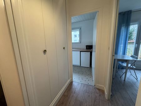 Location Appartement 1 pièce 30m² - Photo 5