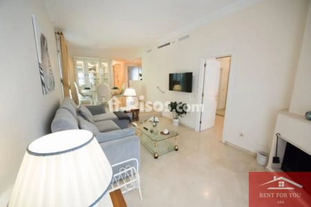 Piso en alquiler en Calle del Pavo Real - Photo 2