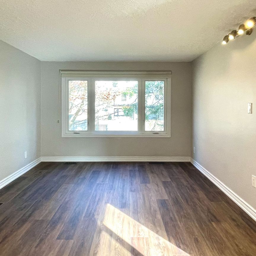 For Lease - 2081B Snow Crescent, Mississauga, Ontario - Photo 1