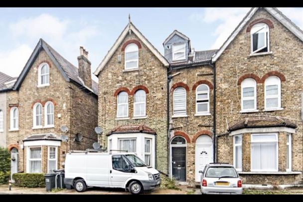 1 Bed Flat, Rectory Grove, CR0 - Photo 1