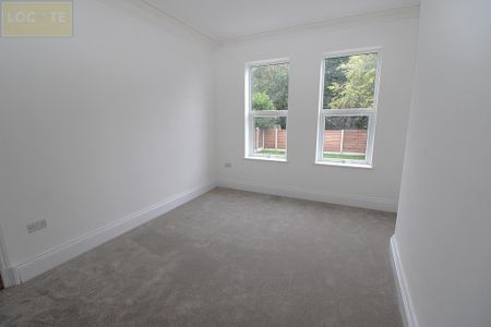 5 bedroom terraced house to rent - Photo 4