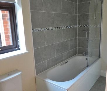 Central Chambers, Bearwood Road. - Photo 1