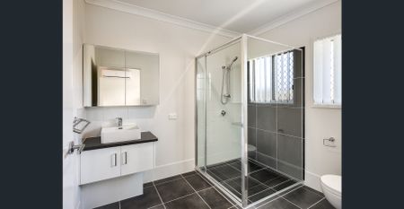 MODERN, FULLY FURNISHED, GROUND FLOOR STUDIO APARTMENT - Photo 5