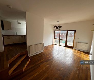 2 bedroom maisonette to rent - Photo 1