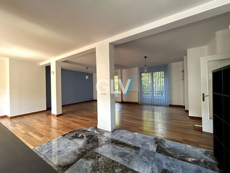 Appartement 4 pièces à Lille - Photo 2