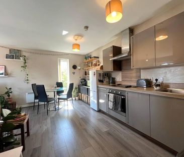 3 bedroom apartment to rent - Photo 6
