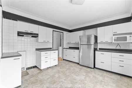 For Lease - 224 LESPERANCE, Tecumseh, Ontario - Photo 2