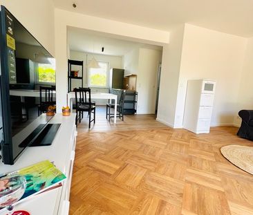 Modernes Wohnen mit Garten – Stilvoll möblierte 2-Zimmerwohnung in ... - Photo 1