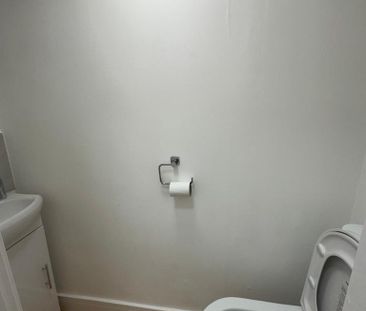 3 bedroom semi-detached bungalow to rent - Photo 1