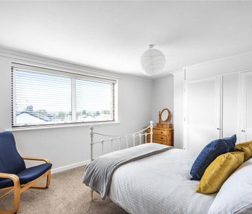 4 bedroom detached house to rent - Photo 4