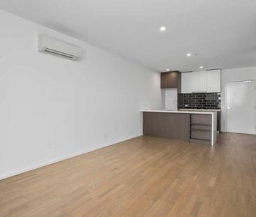 Register To Inspect // Contemporary Comfort in the Heart of Maribyr... - Photo 3