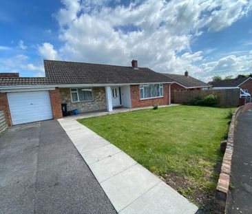 3 bedroom bungalow to rent - Photo 1