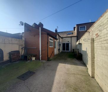 2 bedroom terraced house to rent - Photo 6