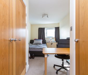ALTOLUSSO CARDIFF CITY CENTRE FULLY FURNISHED TWO BEDROOM APARTMENT... - Photo 4