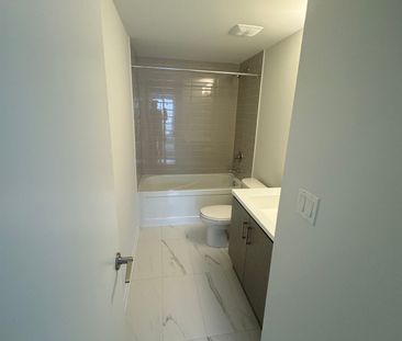 For Lease - 130 Honeycrisp Crescent Unit# TH 310, Vaughan, Ontario - Photo 4