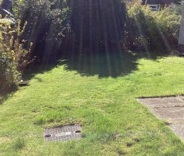 2 bedroom semi-detached bungalow to rent - Photo 5