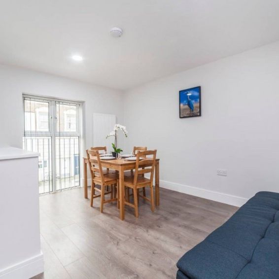 Queens Crescent, London - Photo 1