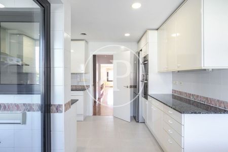 Luxury Flat for rent in Barcelona, Spain - Photo 3