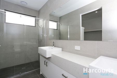 Modern 3-Bedroom Home with Stylish Features in Thomastown - Photo 2
