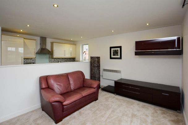 2 bed Apartment for Rent - Photo 1