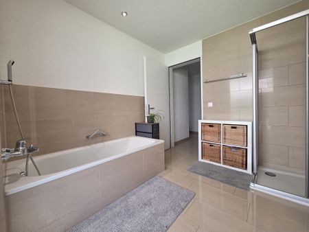 Möblierte 3.5-Zimmer-Wohnung mit privatem Garten in Rothenburg - Foto 4