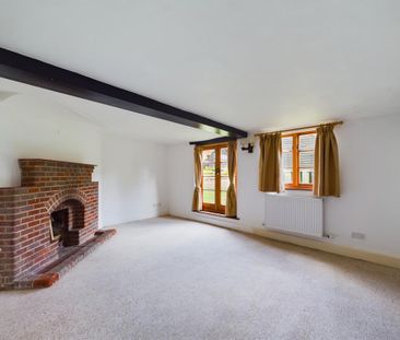 4 bedroom detached house to rent - Photo 2