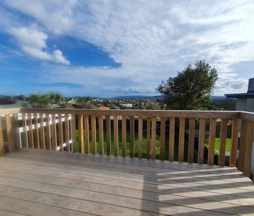 Large Family Home with Space Inside and Out! - Photo 2