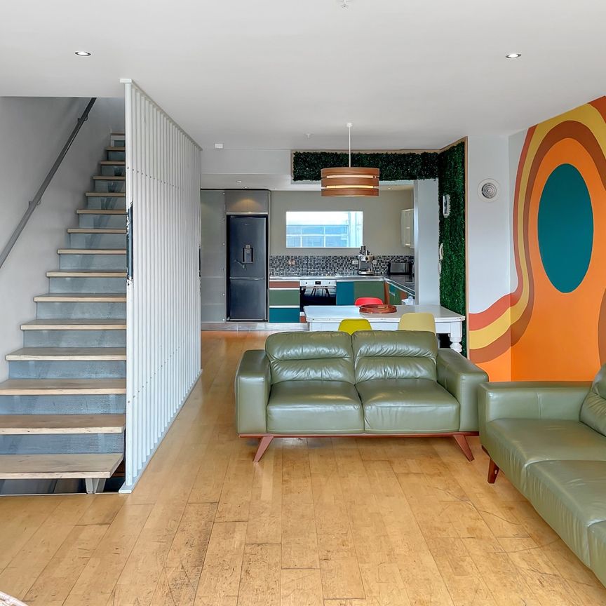 Spacious 3-Bedroom Apartment with Office - Photo 1