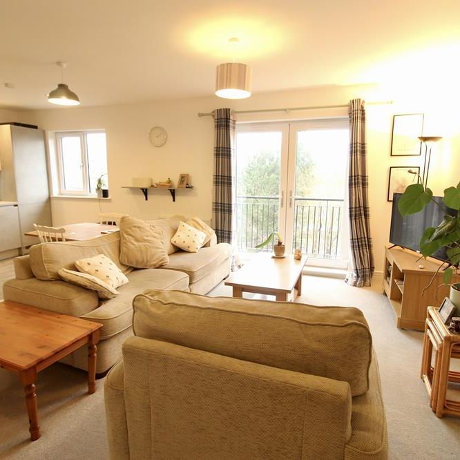 2 bedroom flat to rent - Photo 1