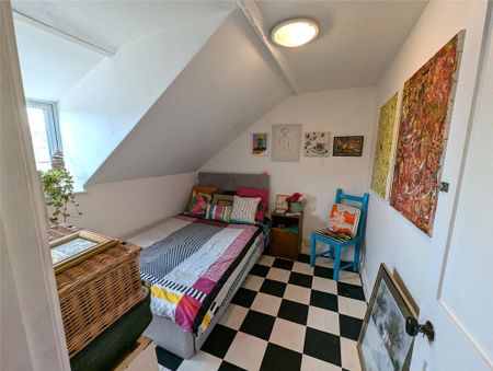 4 bedroom terraced house to rent - Photo 4