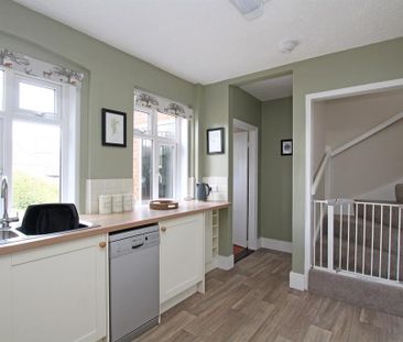 2 bedroom semi-detached house to rent - Photo 4