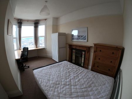 6 bedroom terraced house to rent - Photo 5