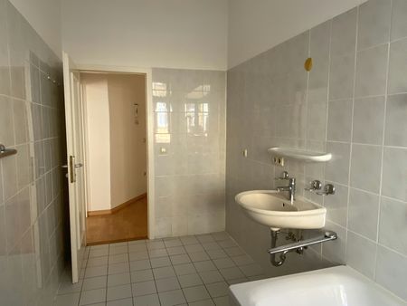 Gemütliche 2 Raumwohnung mit Einbauküche in Schloßchemnitz - Photo 3