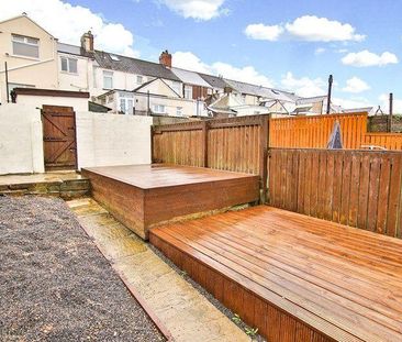 3 bedroom terraced house to rent - Photo 1